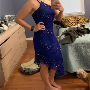 Cachè. Asymmetrical formal dress.